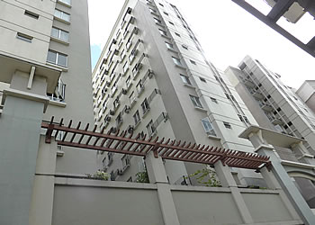 フィリピンのローカル向け住宅の写真